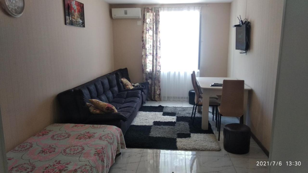 Cosy Flat Near 6 May Park Apartment Batumi Luaran gambar